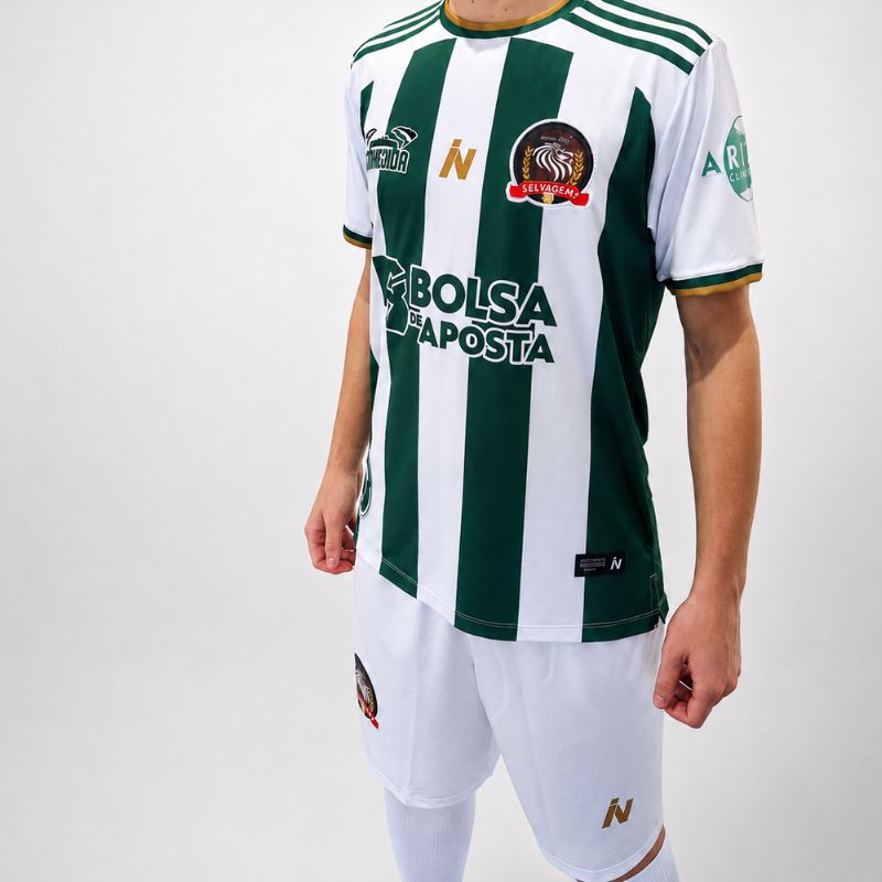 Uniforme Selvagens pronto, vestido